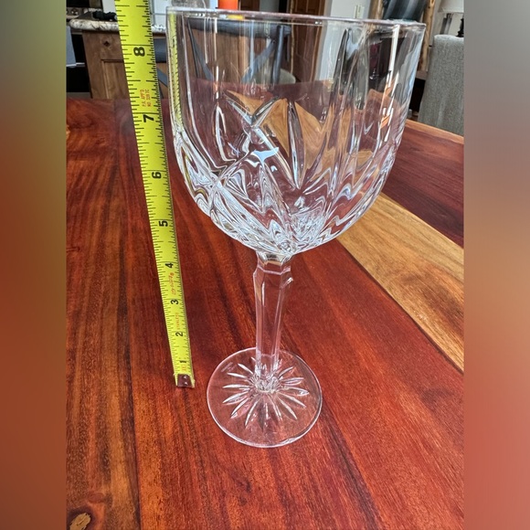 Marquis by Waterford set of 8 All purpose Wine/Water Goblets - perfect condition - Picture 6 of 6